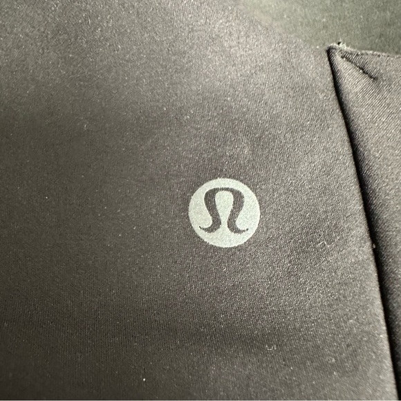 Lululemon Black Sports Bra Air support high support NWT 36DD - Picture 9 of 9